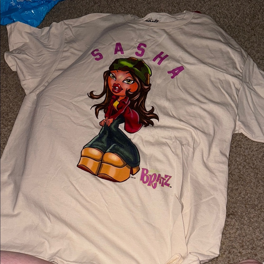 Bratz Sasha Cream Graphic T-Shirt